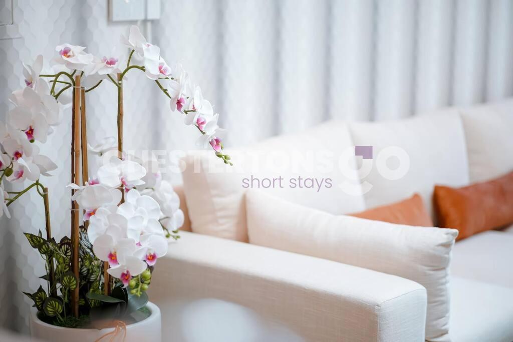 Chestertons Go - Ahad Residences - Cozy One Bedroom Dubai Exteriör bild